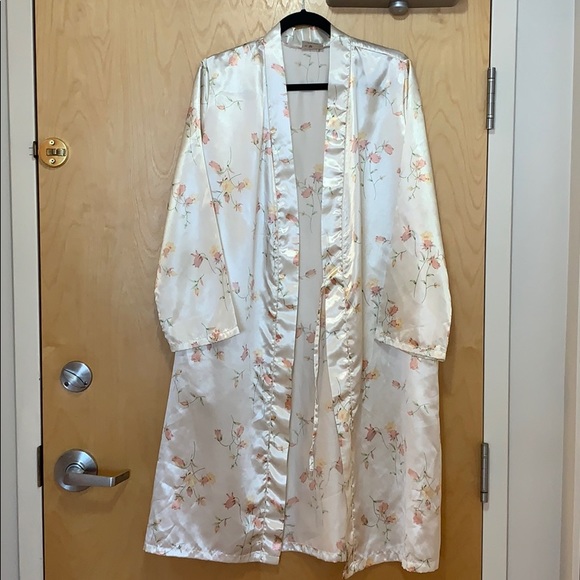 VINTAGE Mr. Robert Floral Satin Long-sleeve Robe - Picture 2 of 8